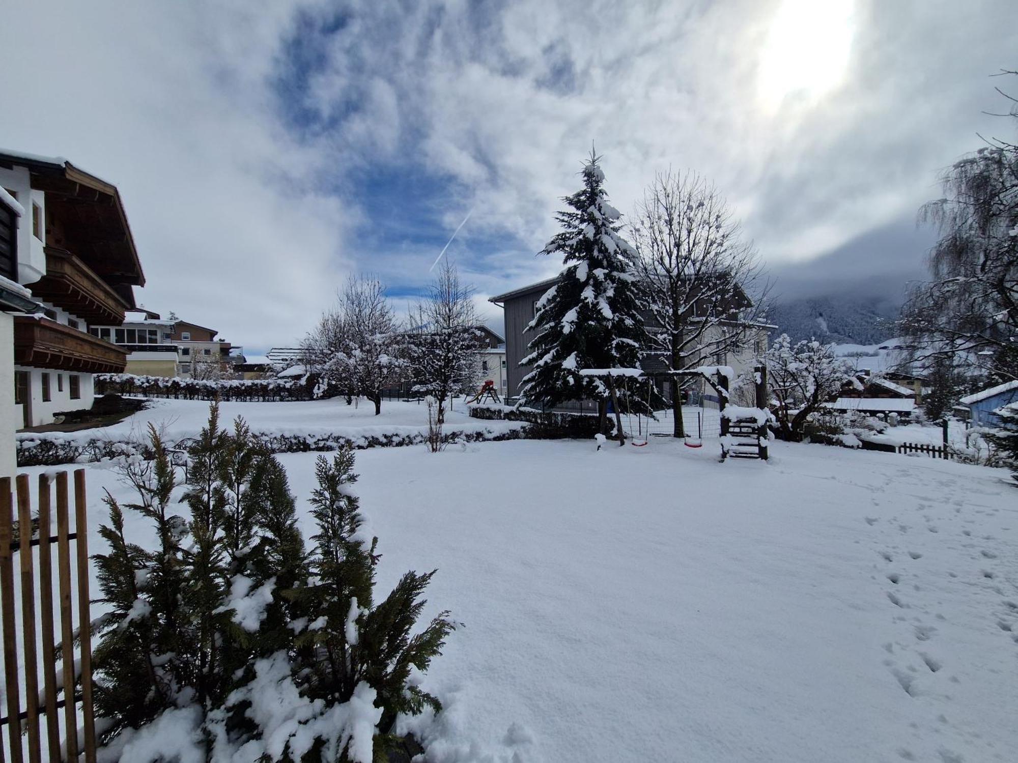 Profelt'S Apartments Uttendorf - Steinbock Lodges ภายนอก รูปภาพ